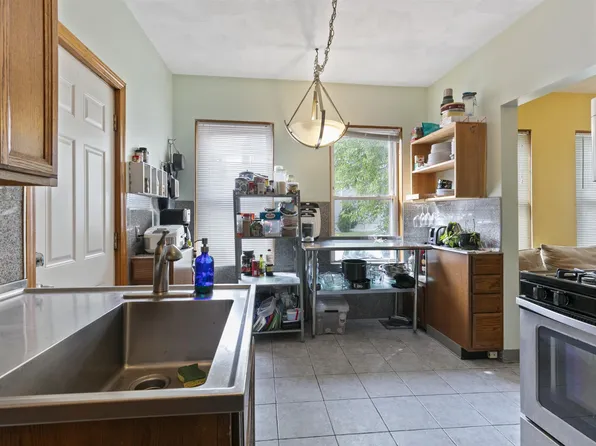 29 William St, Medford, MA 02155