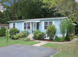 6 Country Club Trl, Killingworth, CT 06419