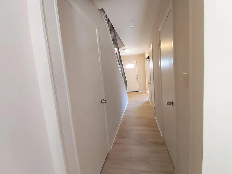 3210 Crystal Ct — Photo 5