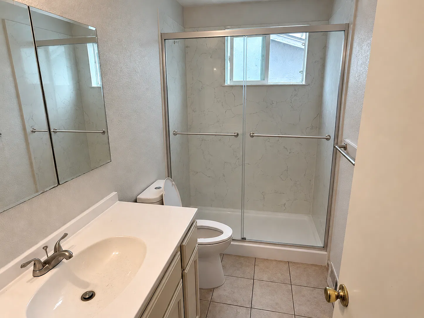 4 bed, 2050 sqft, $5,500 — Photo 4