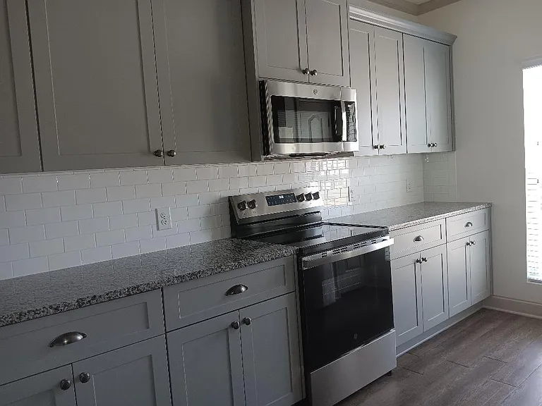 724 Buddy Ct — Photo 12