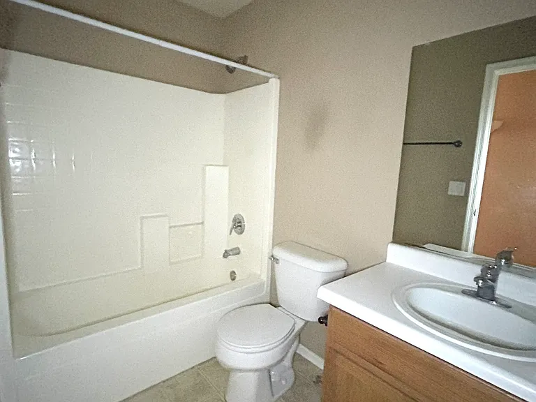 3174 W Carlos Ln — Photo 21