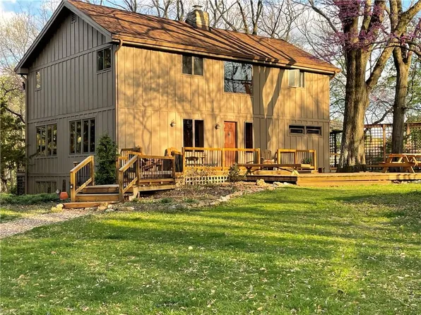 125 Beach Dr, Blue Springs, MO 64015