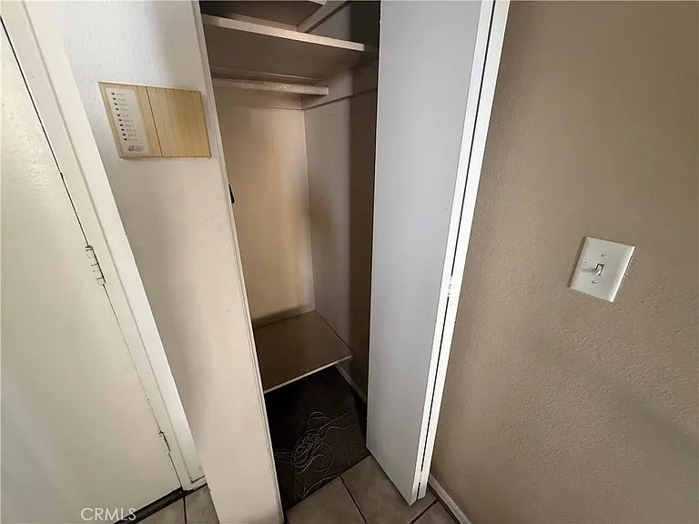 9131 Burnet Ave #10 — Photo 52