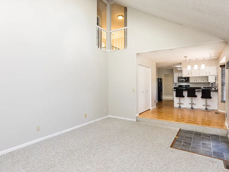 6085 Tara Hill Dr — Photo 18