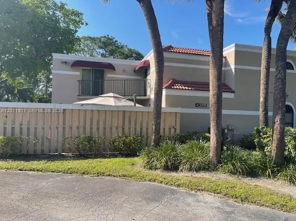 4355 Village Dr Unit A, Delray Beach, FL 33445
