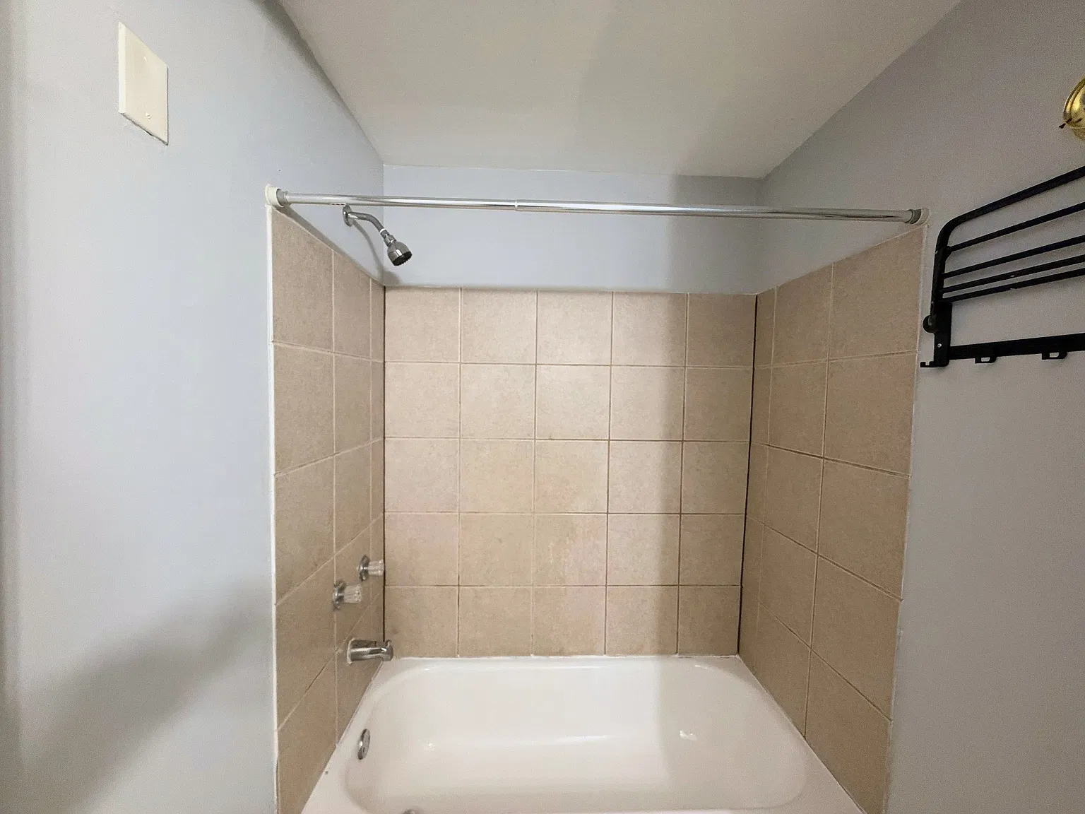 2 bed, 1411 sqft, $1,700 — Photo 3