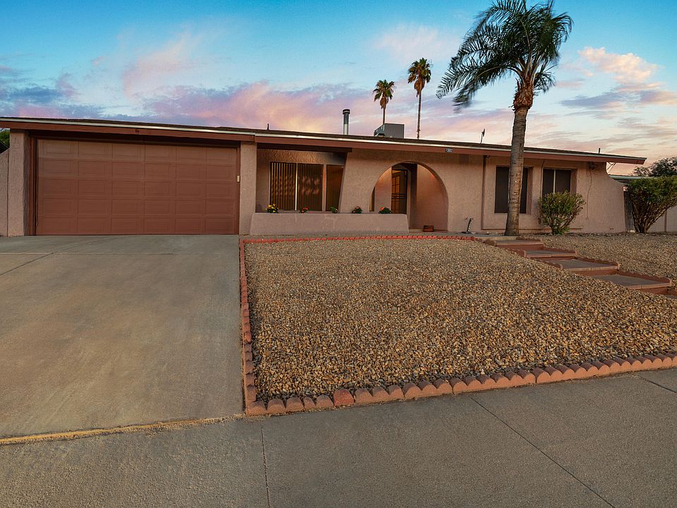 1st image of 7302 N Heathcliff Ave