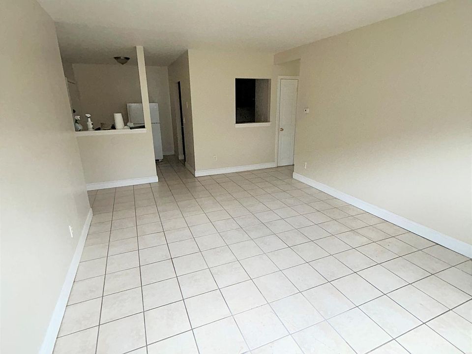 1st image of 580 Bridge St #24A