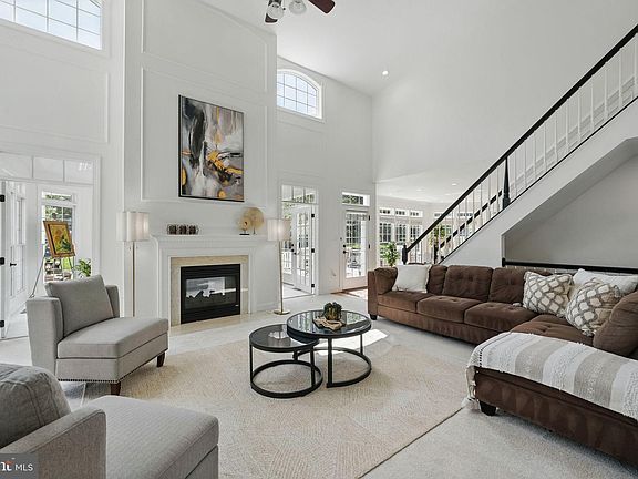 5th image of 6033 Tinley Mill Dr