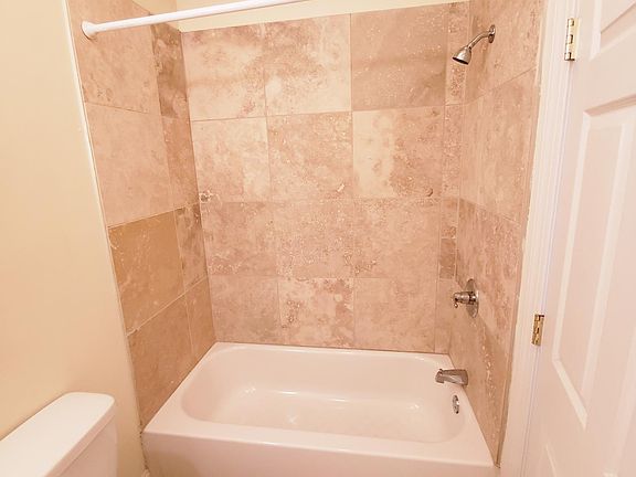 5th image of 1616 Fontain St Floor 2