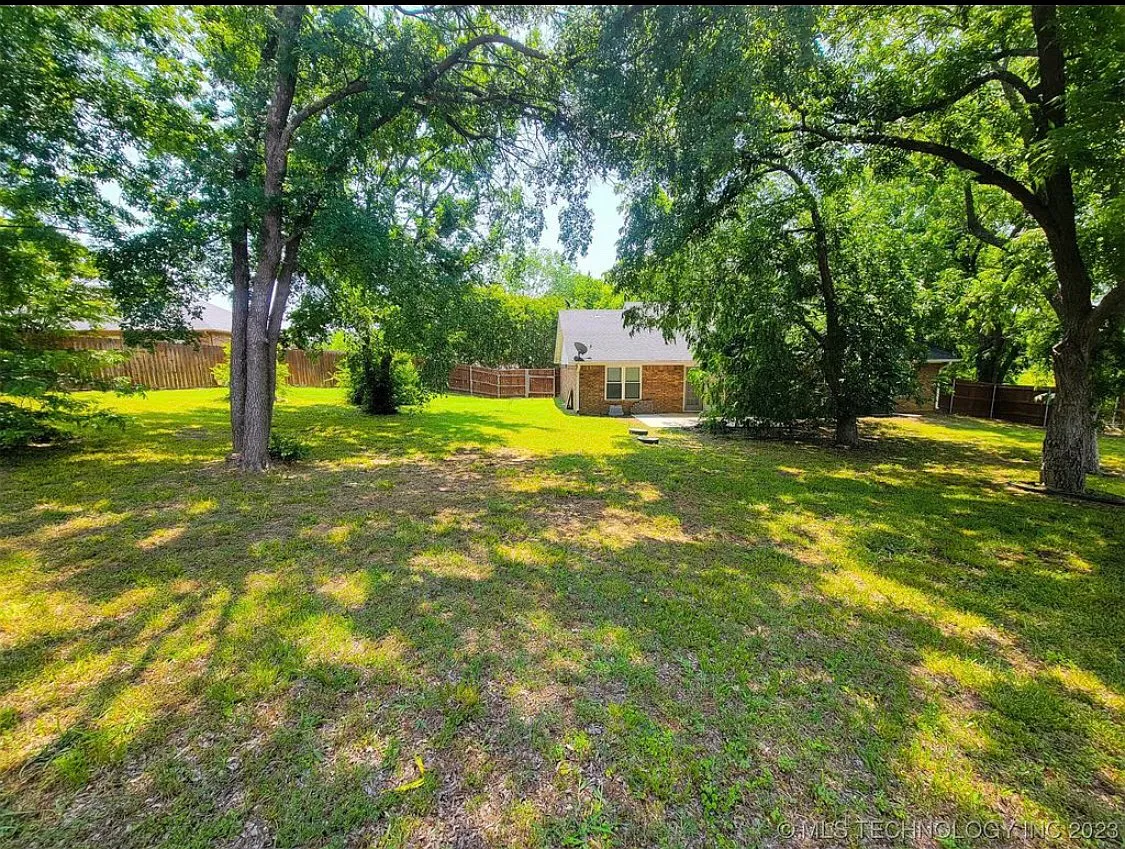 52 Skylark Ln — Photo 2