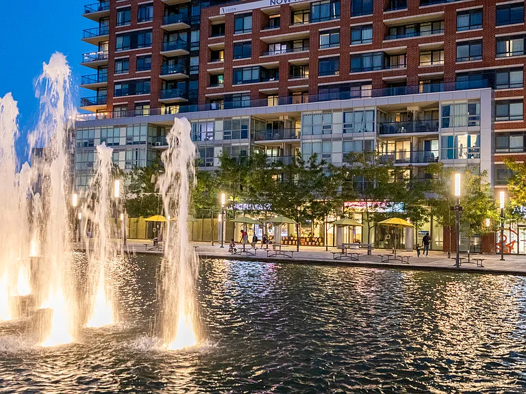 420 Harwood Ave S — Photo 23