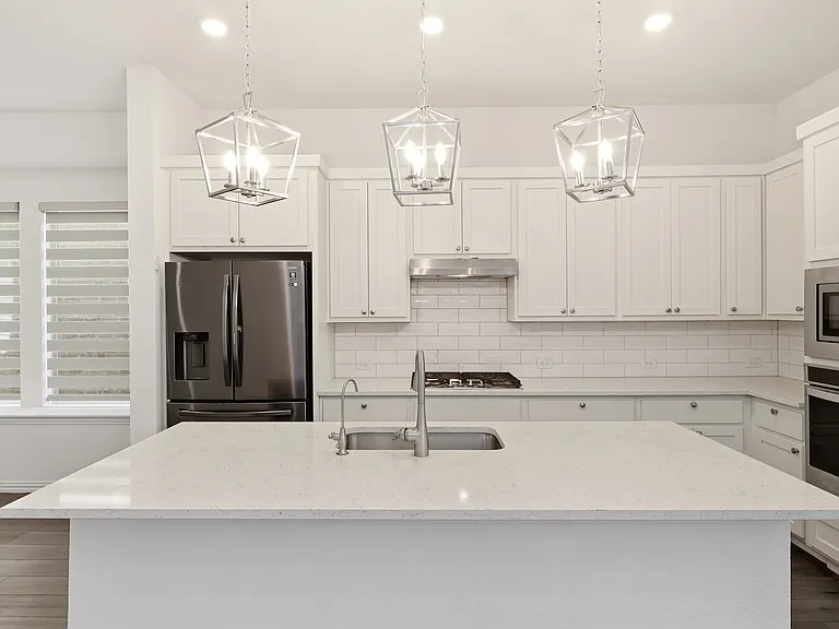 239 Goodson Dr — Photo 4