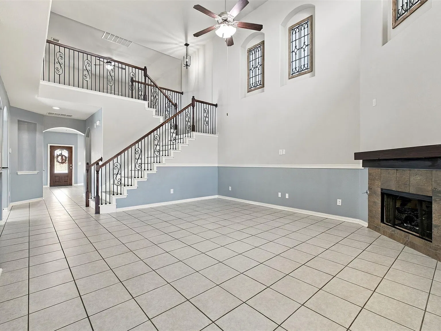 5 bed, 3.5 bath, 2999 sqft, $2,850 — Photo 4