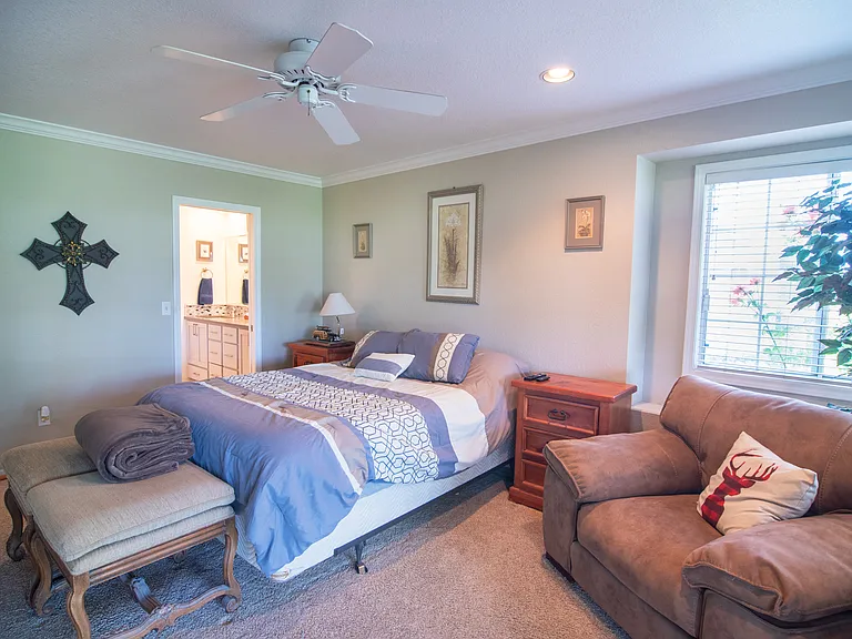 779 N Harvey Ln — Photo 18