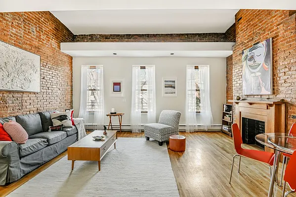 Sold by Compass | media 1