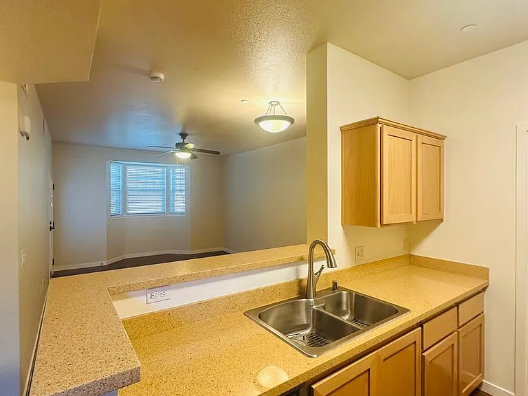 H Street Apartments — Photo 14