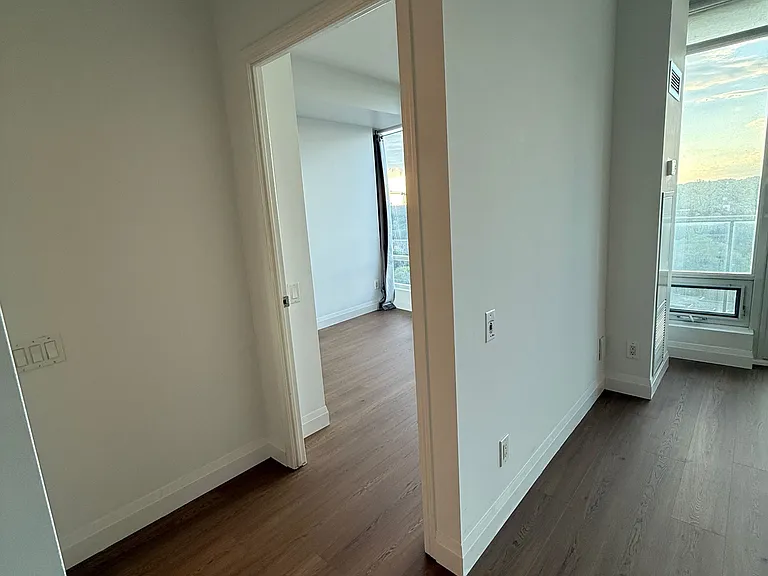 15 Windermere Ave #1403 — Photo 8