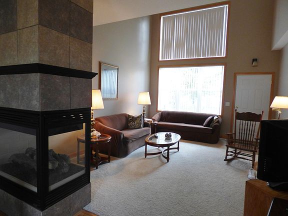 2nd image of 5789 Mount Curve Blvd