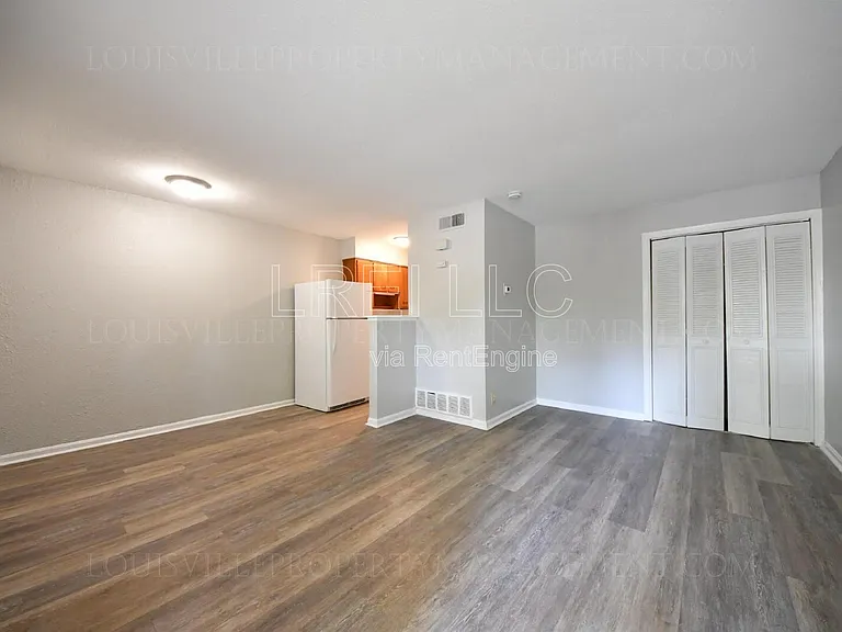 4408 S 1st St #1 — Photo 2