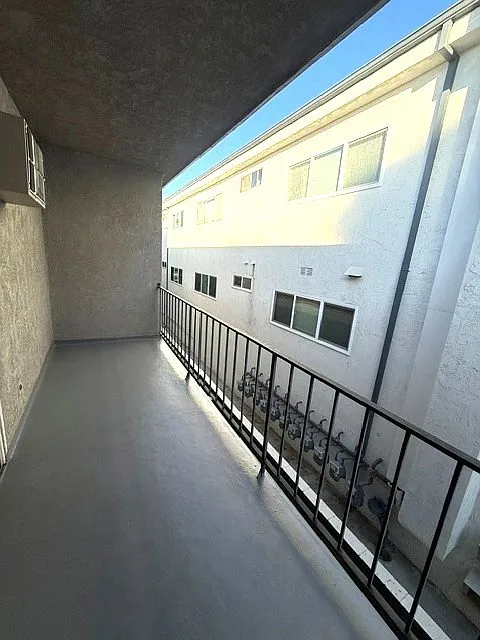 2 bed, 1.5 bath, $3,295 — Photo 3