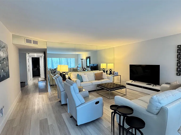 5100 N Ocean Blvd #313 — Photo 14