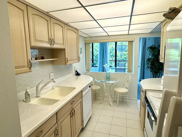 799 Jeffery St #4100 — Photo 6