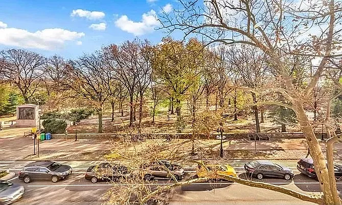 Sold by Douglas Elliman | media 24