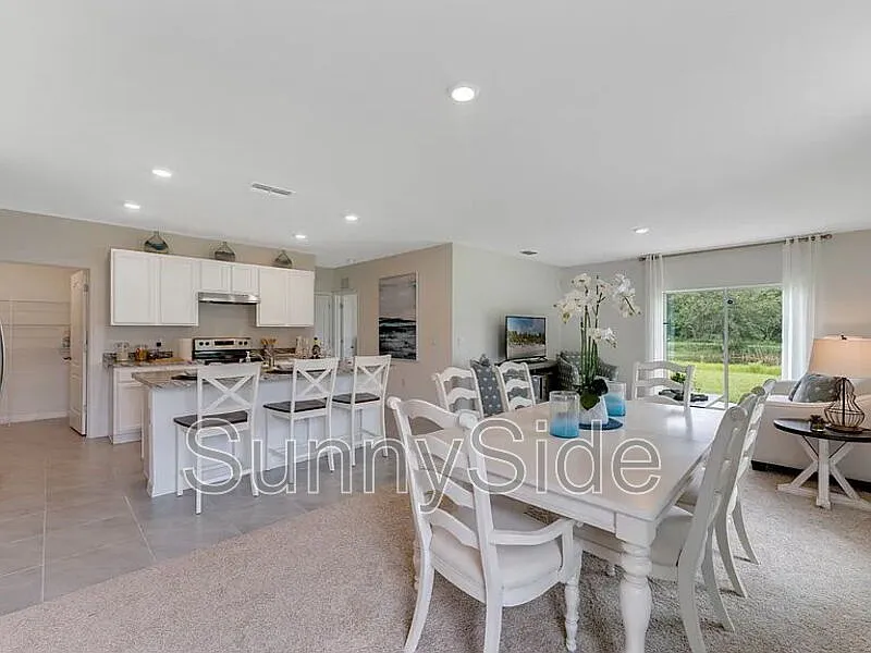 5 bed, 3.0 bath, 2446 sqft, $2,400 — Photo 3