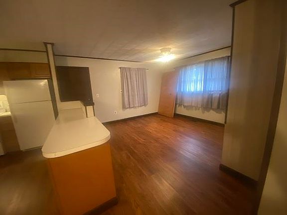 4th image of 2000 Espy Ln