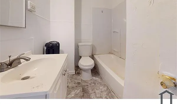 2525 S Lloyd St — Photo 12