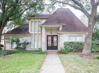 1015 Mockingbird Way, Sugar Land, TX 77478