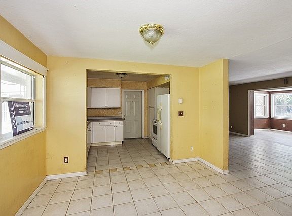 5th image of 5305 Stratemeyer Dr