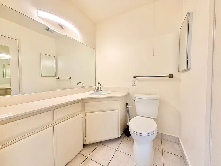 2550 Miramonte Cir E #C — Photo 12