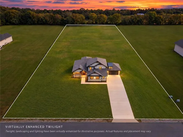 13507 Woodland Ranch Dr, Lone Jack, MO 64086