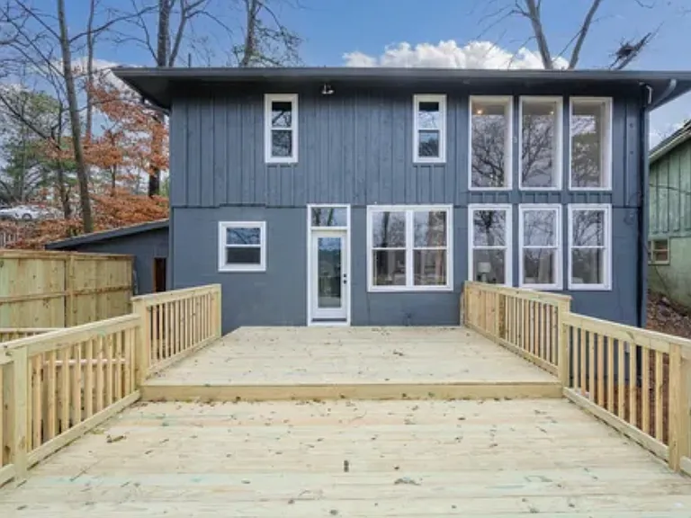 Crest Dr — Photo 22