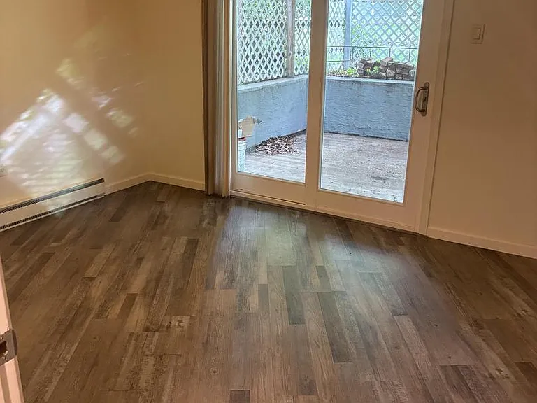 2435 Welsh Dr — Photo 11
