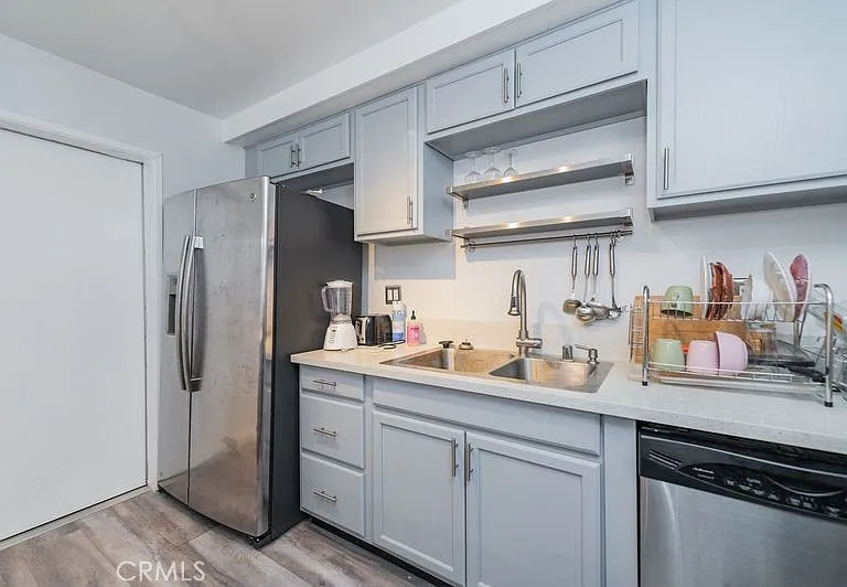 20240 E Arrow Hwy #D — Photo 13