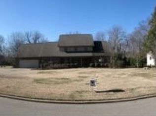 935 Plaza Dr, Evansville, IN 47715