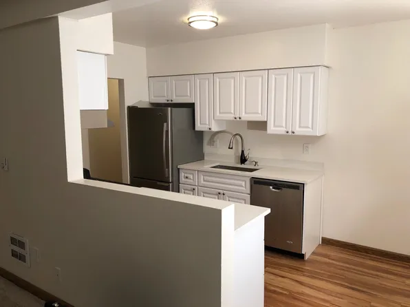 6522 42nd Ave SW APT 5, Seattle, WA 98136