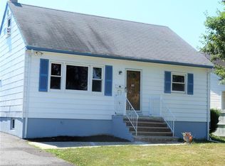 1096 Newton St, North Brunswick, NJ 08902