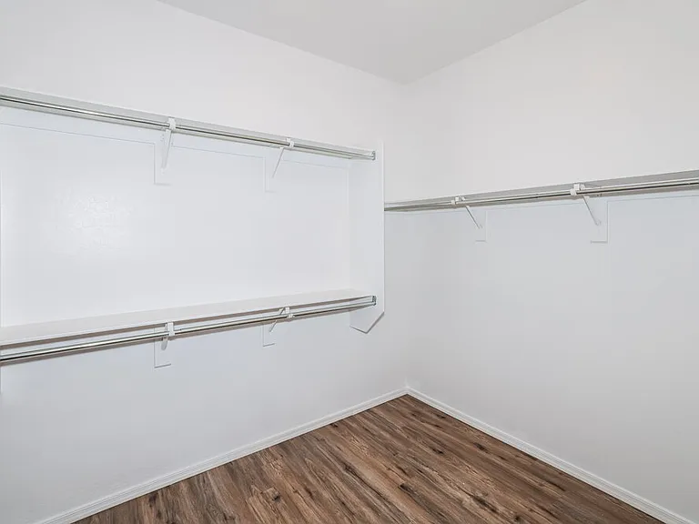 40810 N Hudson Ct — Photo 10
