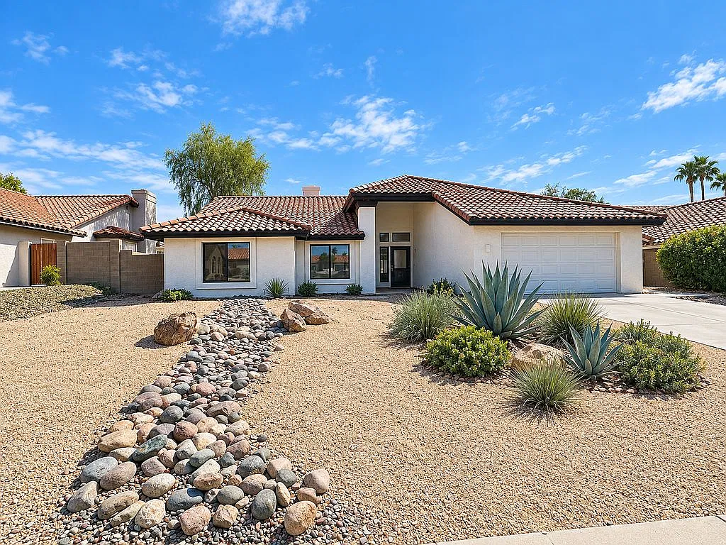 Property main image