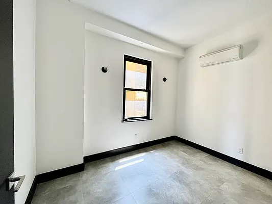 Rented by Bruma Realty LLC | media 6