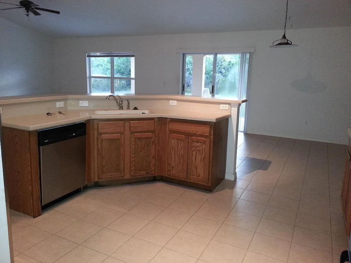 4 bed, 2236 sqft, $2,795 — Photo 4