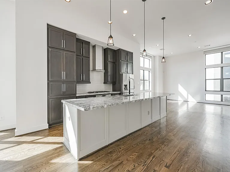 2824 Clay St — Photo 14