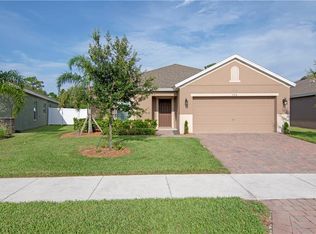 326 Lexington Ave SW, Vero Beach, FL 32962