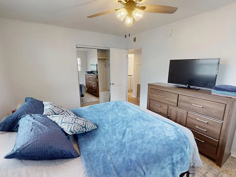328 Slayton Ave — Photo 14
