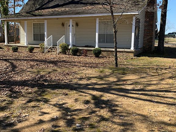 2nd image of 1601 Greenwood Cir